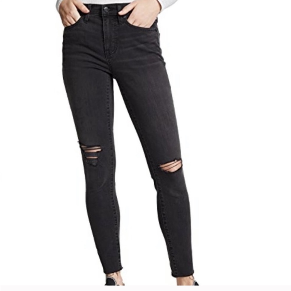 NWT Madewell 9” High-Rise Distressed Skinny Jeans